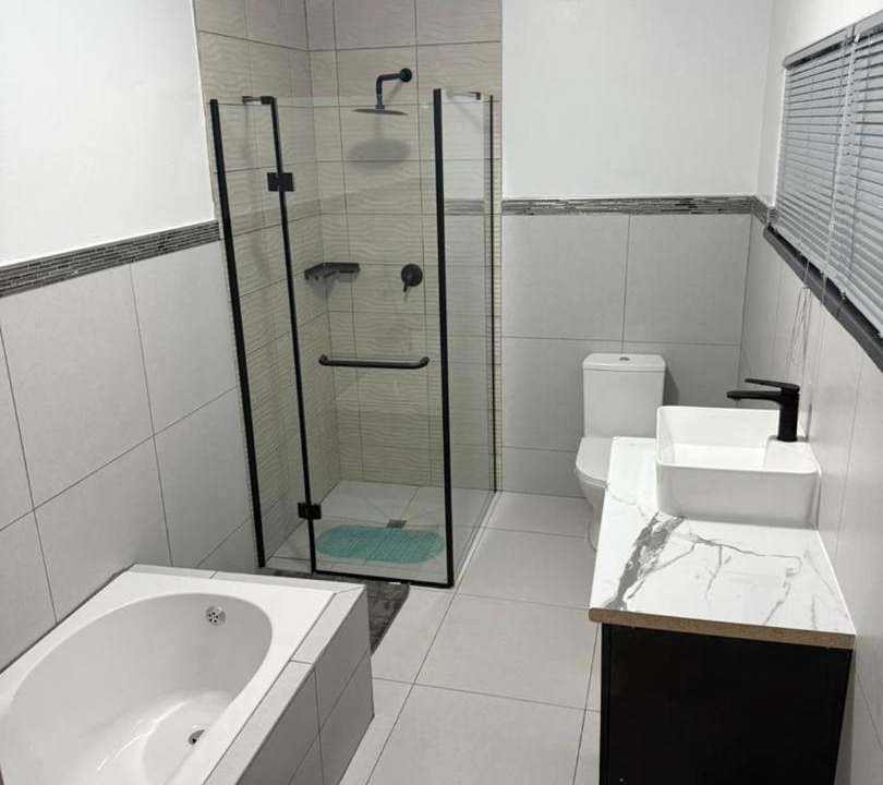 Photo of Bathroom in Greater Johannesburg Metropolitan Area