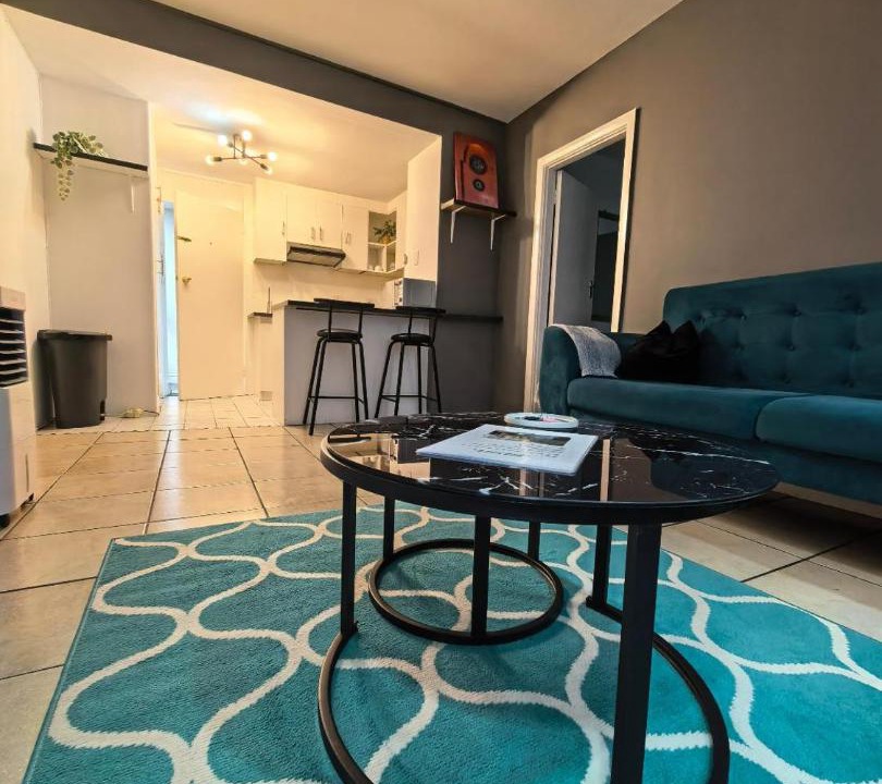Photo of Livingroom in Three Anchor Bay