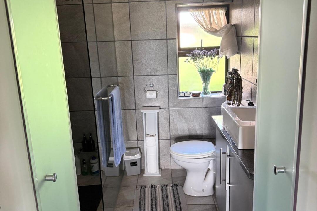 Photo of Bathroom in Drakenstein