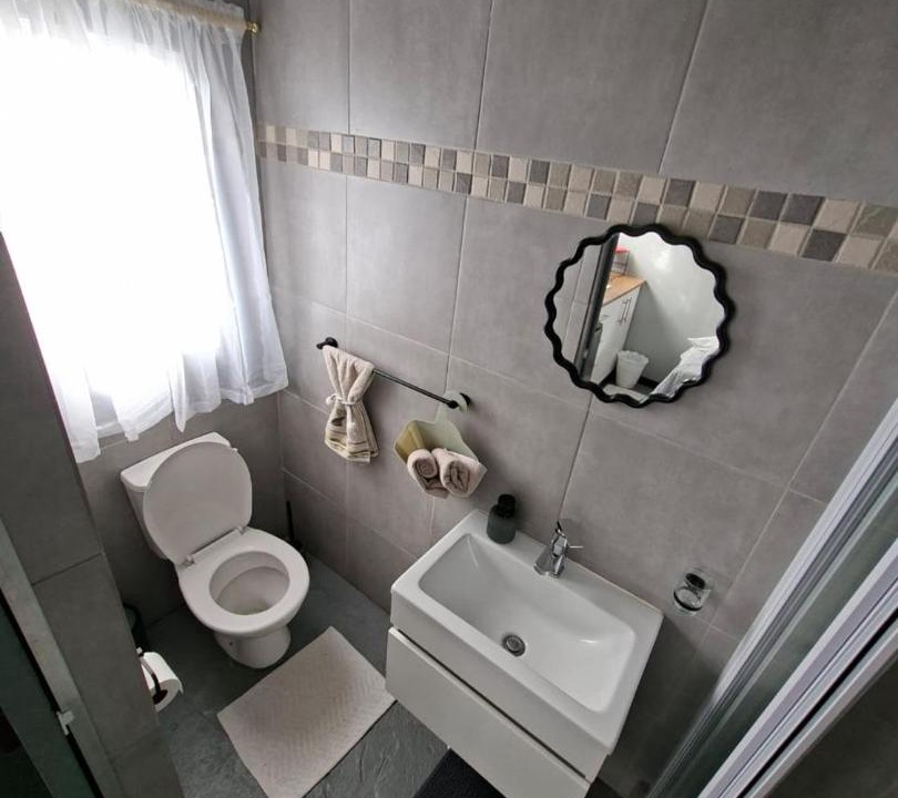 Photo of Bathroom in Springbok