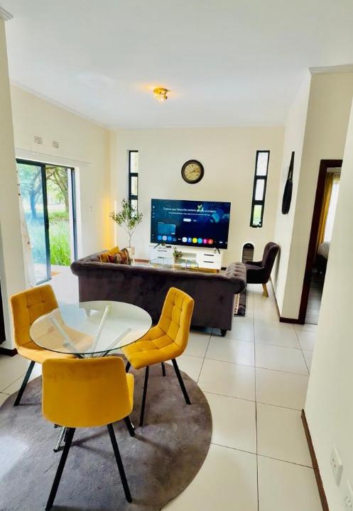 Photo of Livingroom in Greater Johannesburg Metropolitan Area