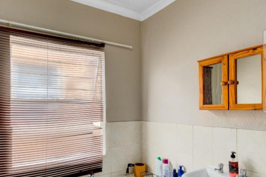 Photo of Bathroom in Greater Johannesburg Metropolitan Area