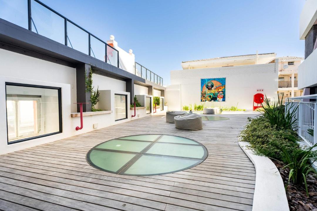 Photo of Patio Balcony in Three Anchor Bay