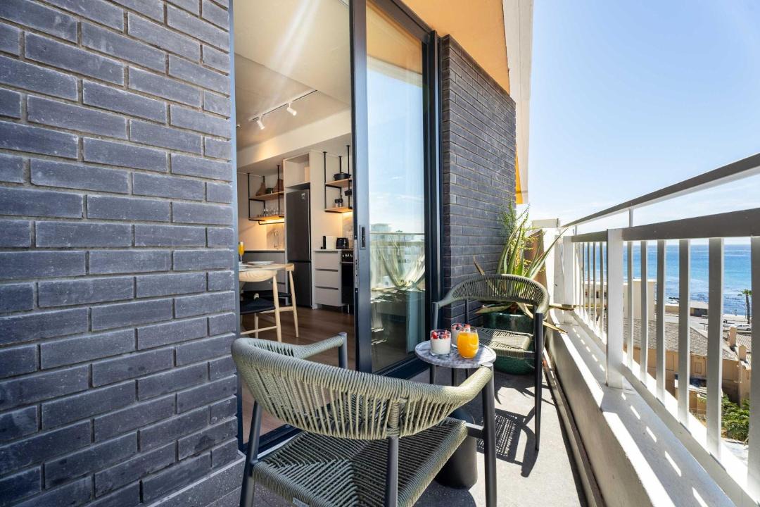 Photo of Patio Balcony in Three Anchor Bay