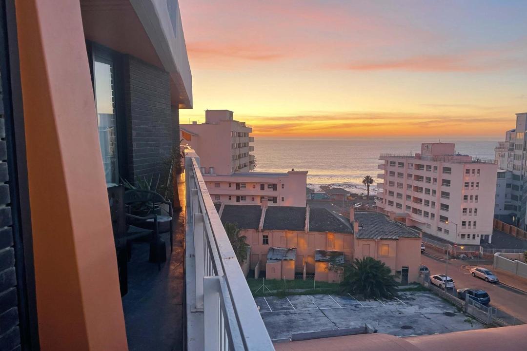 Photo of Patio Balcony in Three Anchor Bay