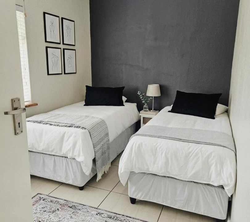 Photo of Bedroom in Somerset West