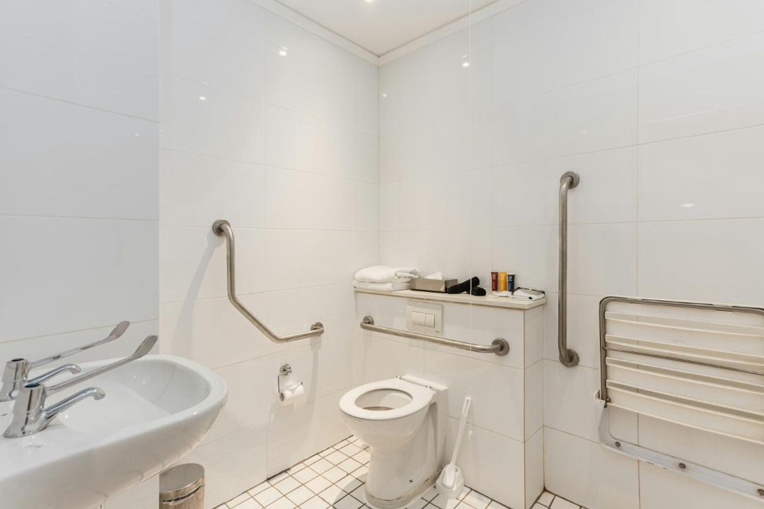 Photo of Bathroom in Cape Town City Centre
