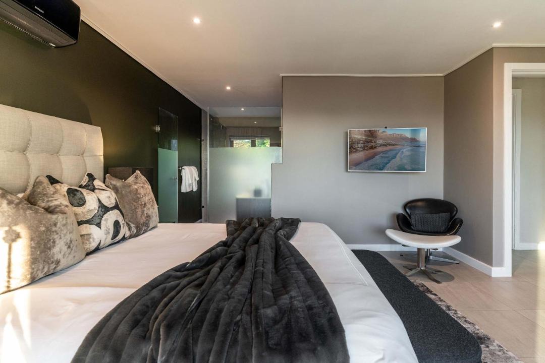 Photo of Bedroom in Camps Bay