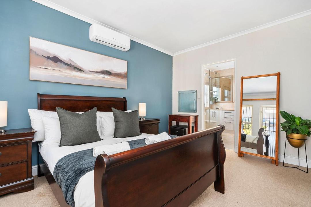 Photo of Bedroom in Rondebosch
