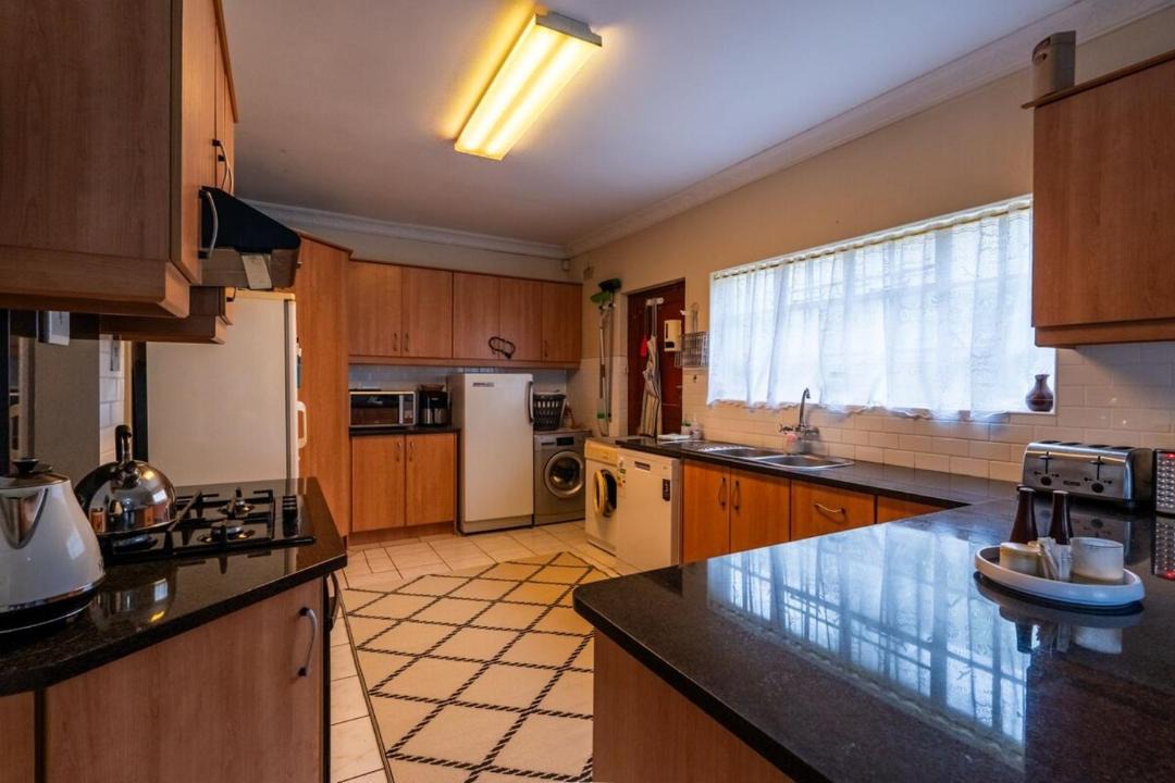 Photo of Kitchen in Somerset West