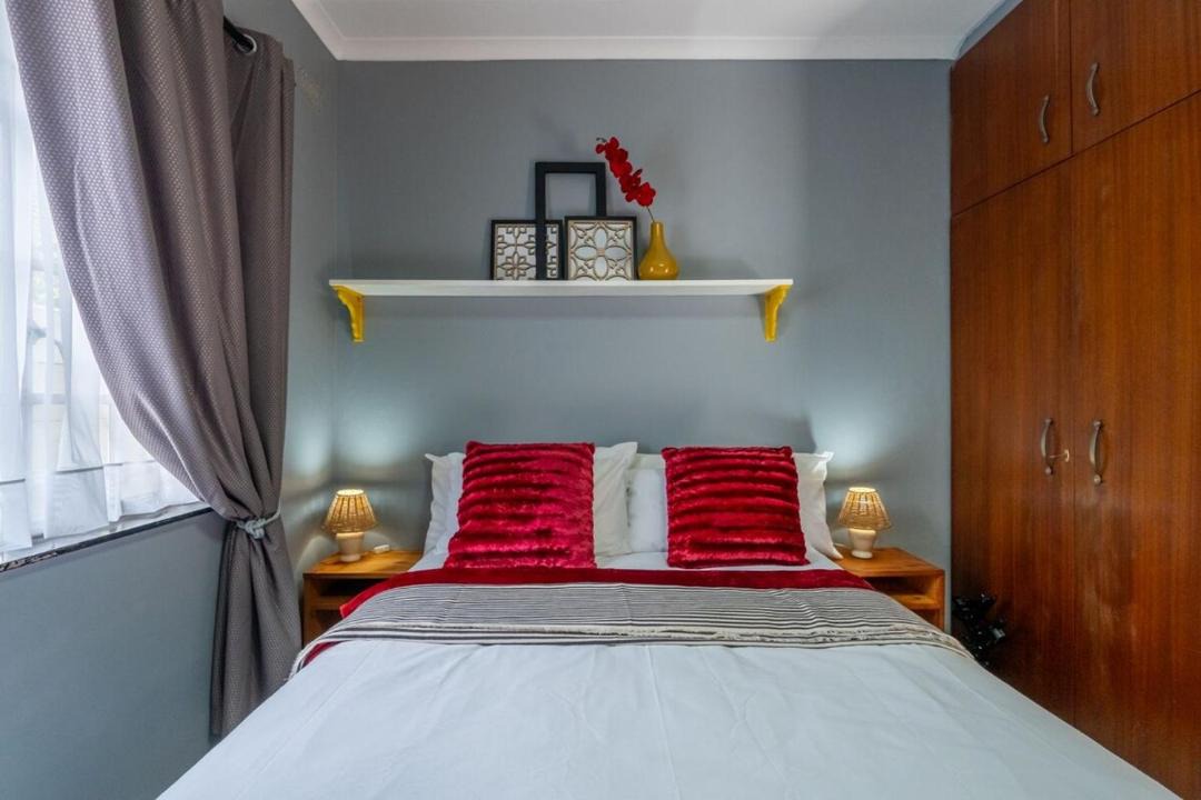 Photo of Bedroom in Somerset West