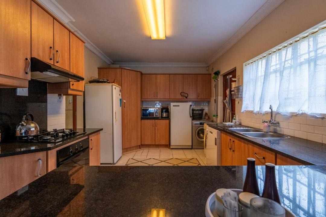 Photo of Kitchen in Somerset West