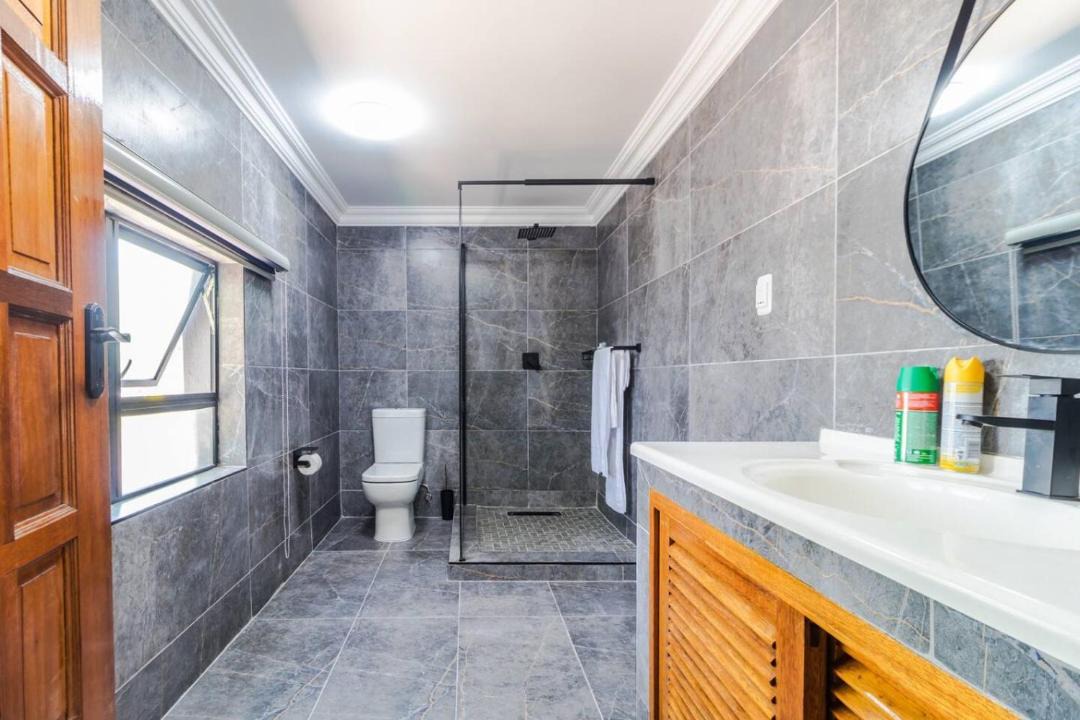 Photo of Bathroom in Greater Johannesburg Metropolitan Area