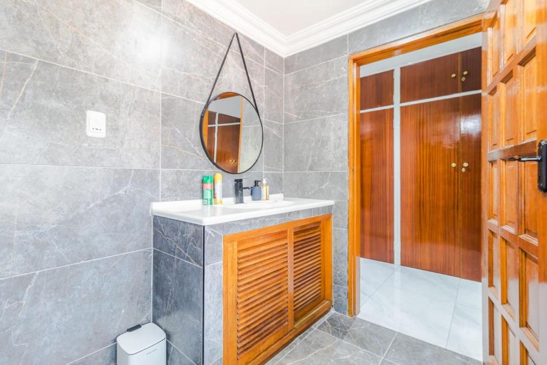 Photo of Bathroom in Greater Johannesburg Metropolitan Area