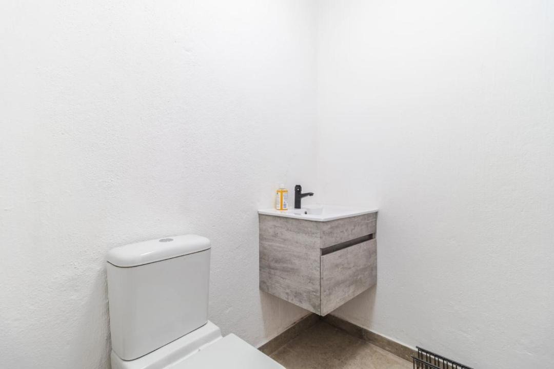 Photo of Bathroom in Greater Johannesburg Metropolitan Area