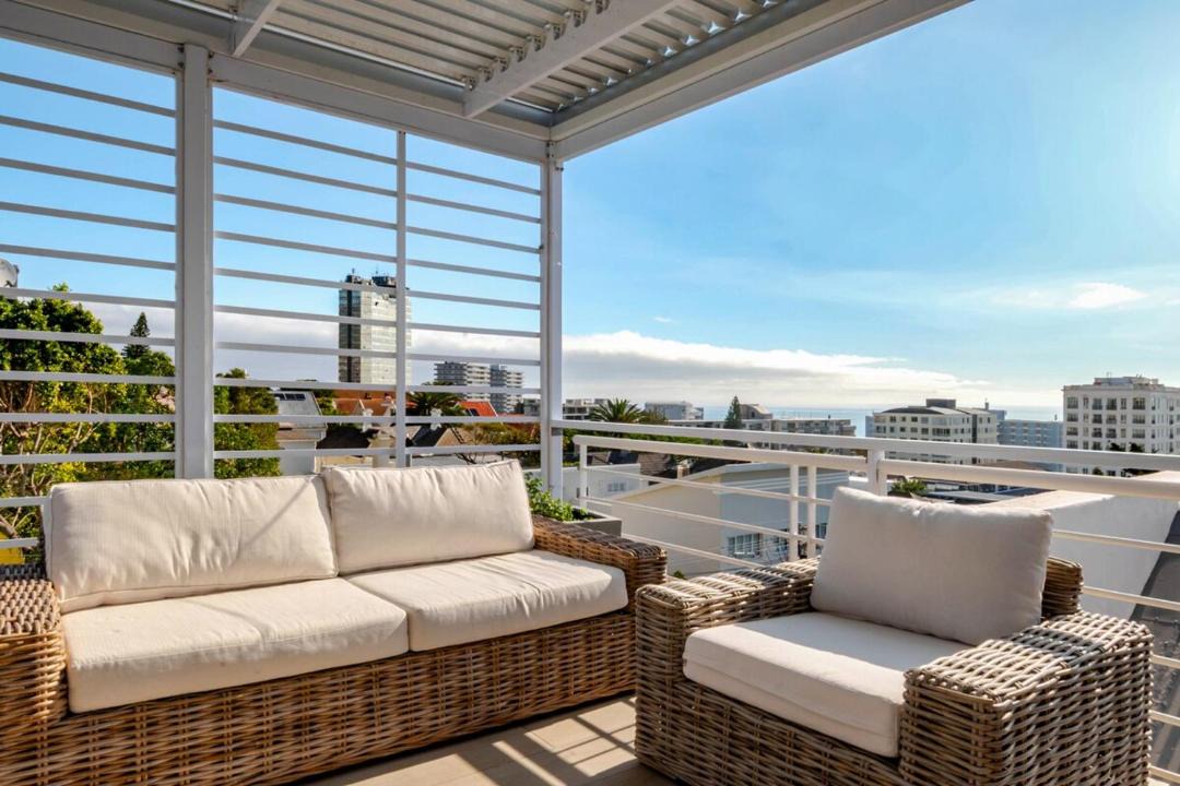 Photo of Patio Balcony in Three Anchor Bay