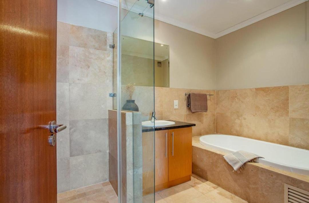 Photo of Bathroom in Simondium