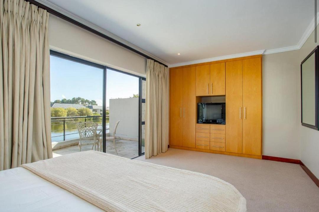 Photo of Bedroom in Simondium