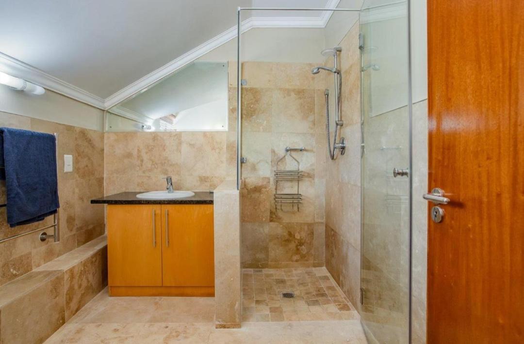 Photo of Bathroom in Simondium