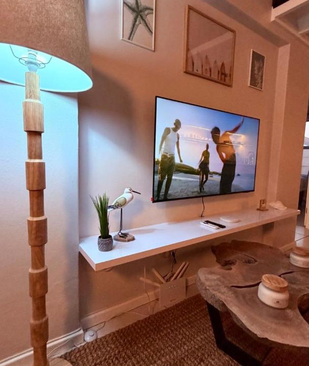 Photo of Livingroom in Redhill