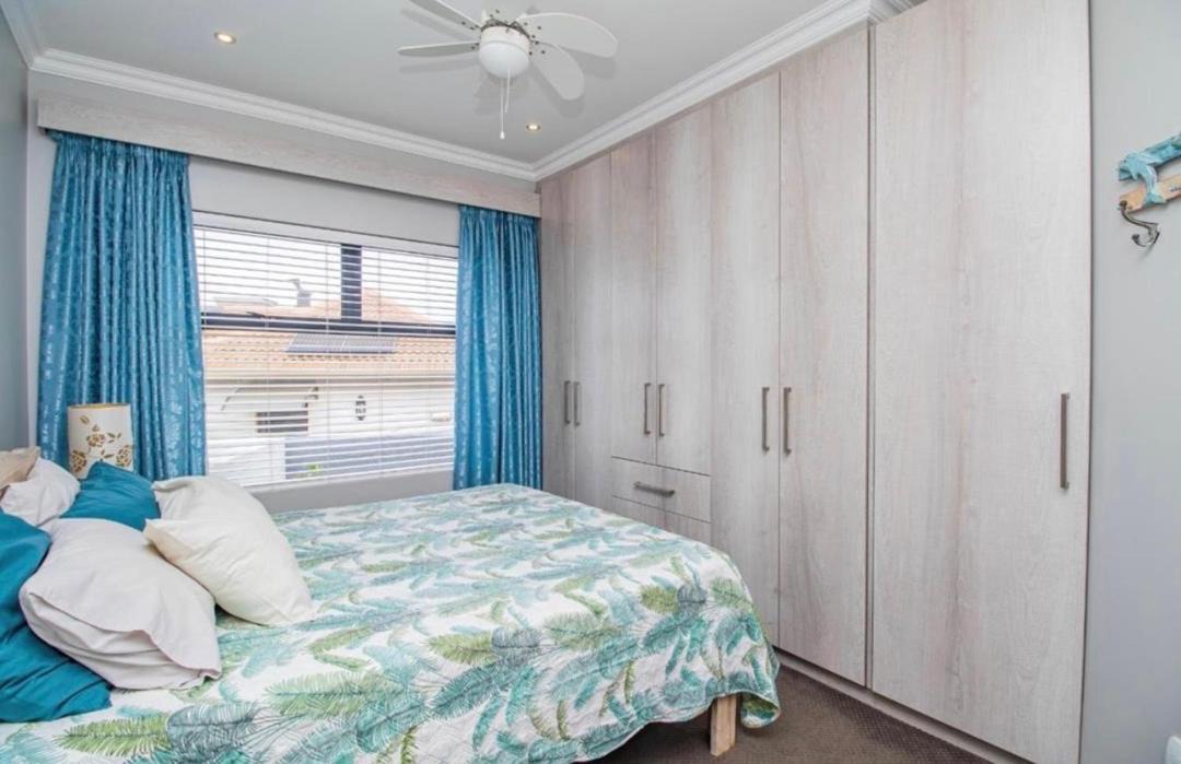 Photo of Bedroom in Bloubergstrand
