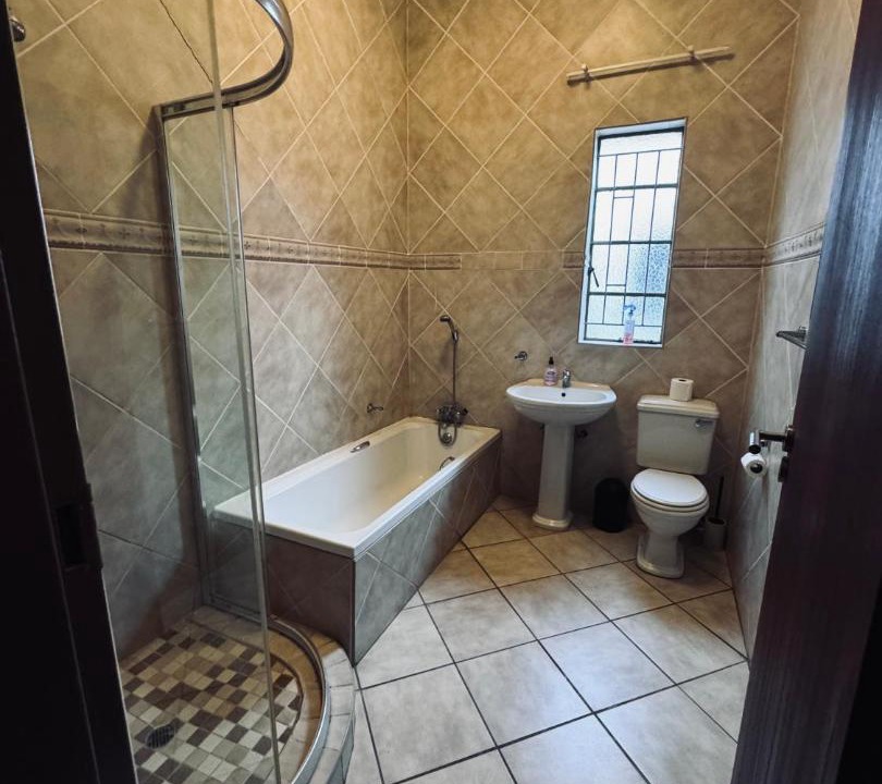 Photo of Bathroom in Olifantshoek