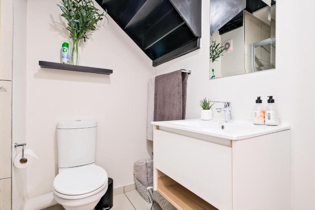 Photo of Bathroom in Greater Johannesburg Metropolitan Area