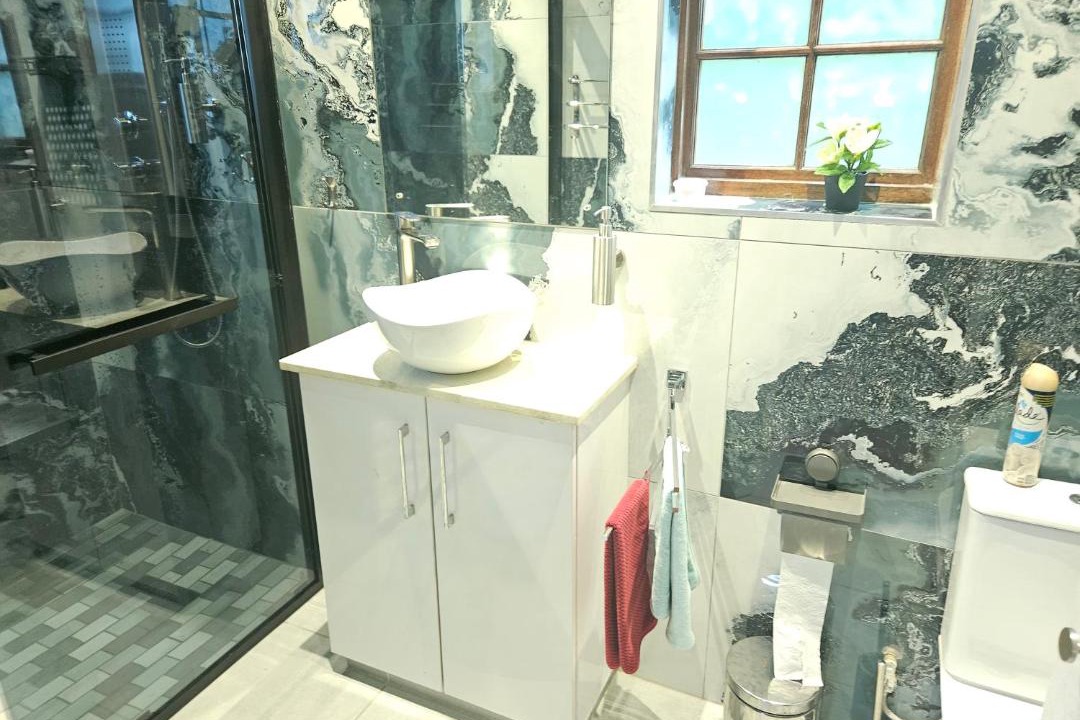 Photo of Bathroom in Waterfall