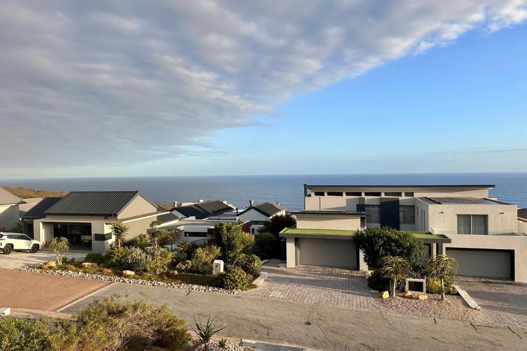 Photo of Others in Pinnacle Point