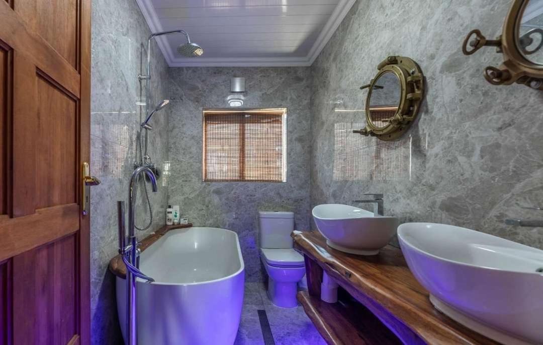 Photo of Bathroom in Melkbosstrand