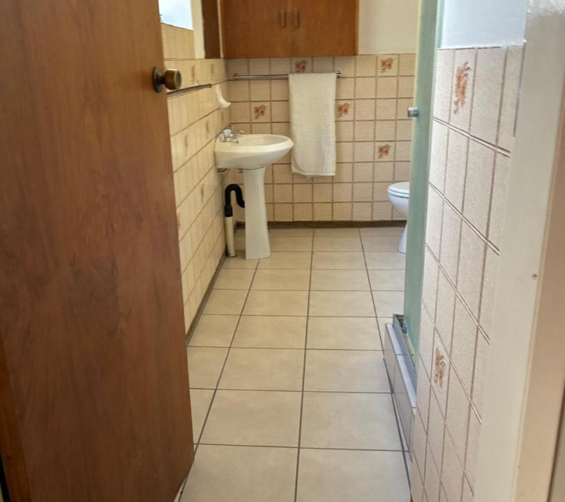 Photo of Bathroom in Universitas