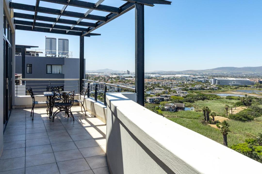 Photo of Patio Balcony in Century City