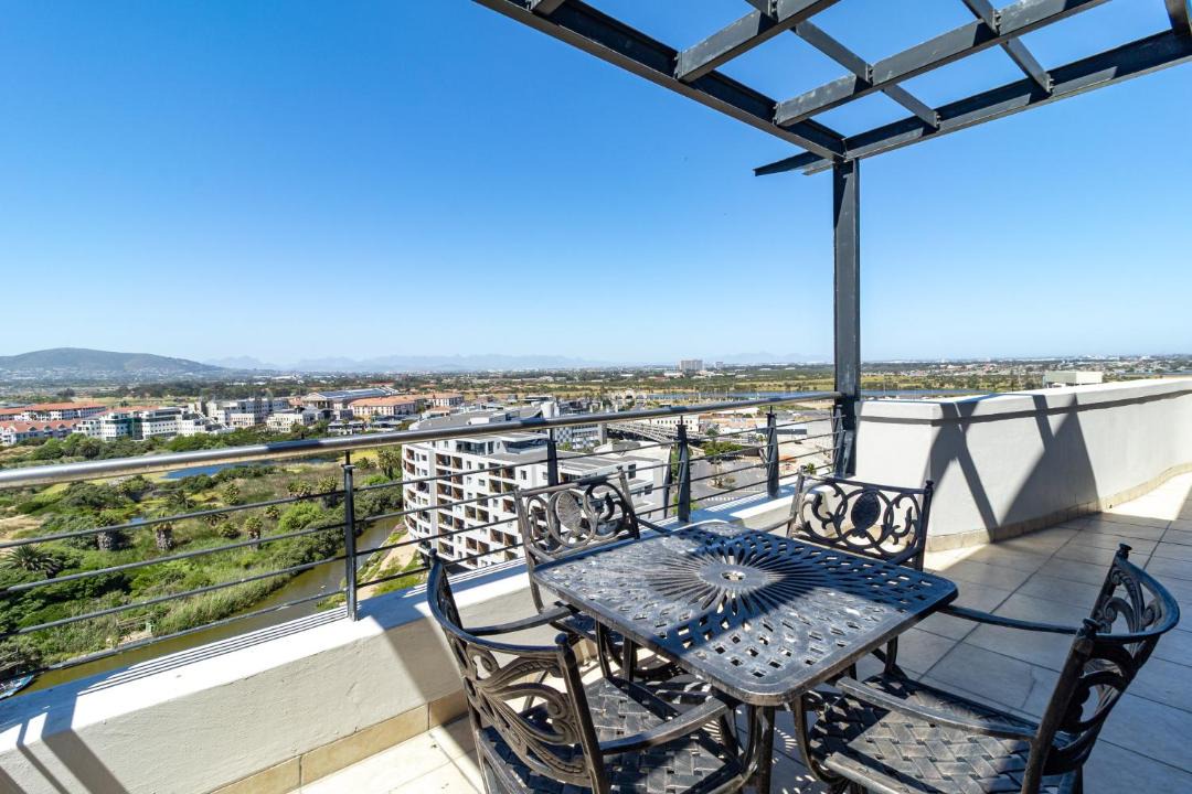 Photo of Patio Balcony in Century City