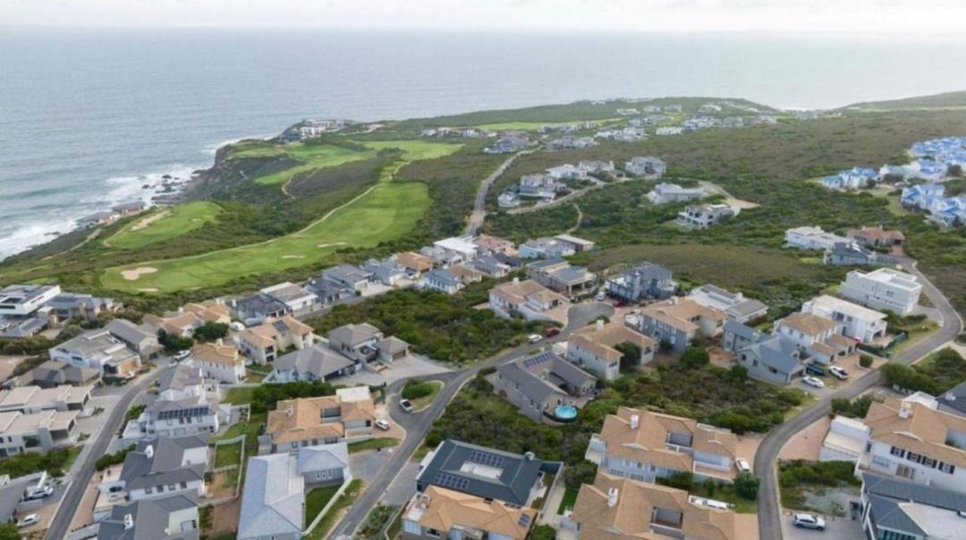 Photo of Others in Pinnacle Point
