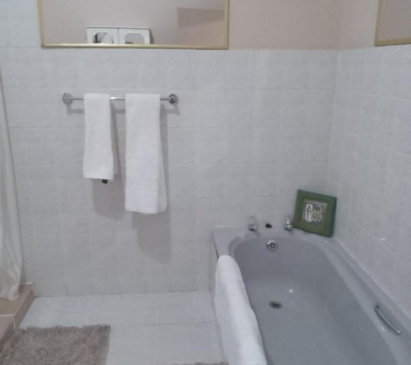 Photo of Bathroom in Fraserburg