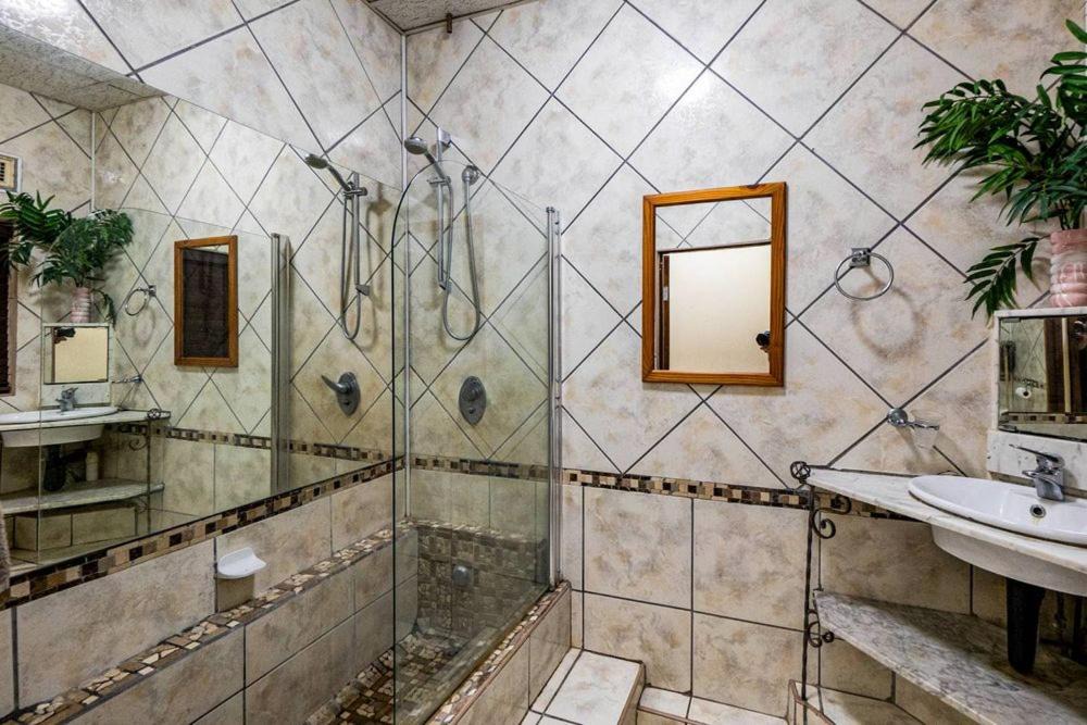 Photo of Bathroom in Kingsburgh