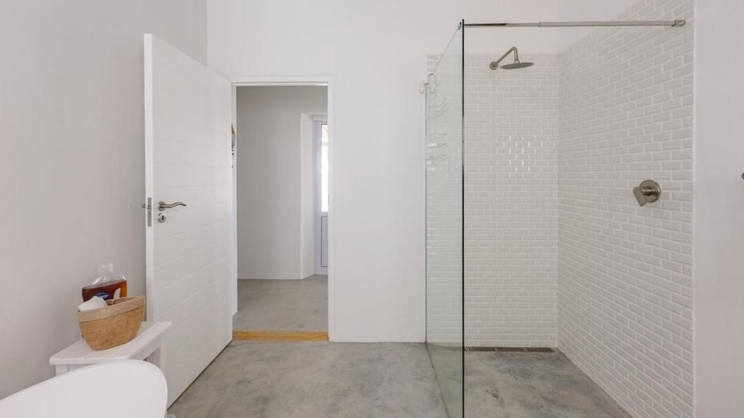 Photo of Bathroom in Struisbaai
