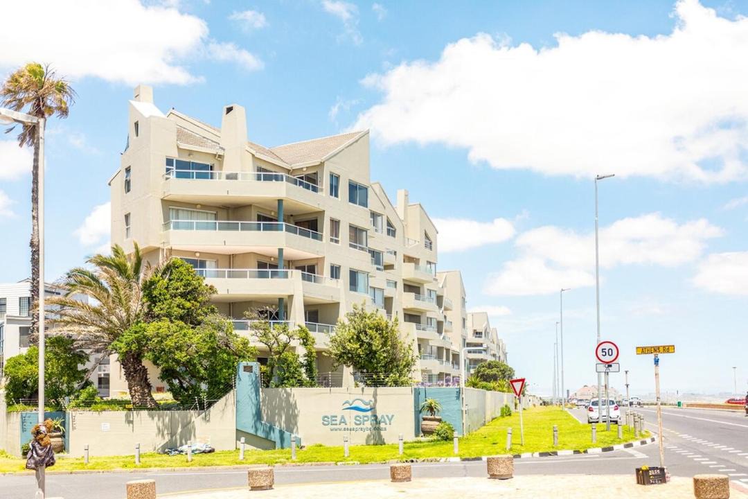 Photo of Others in Bloubergstrand