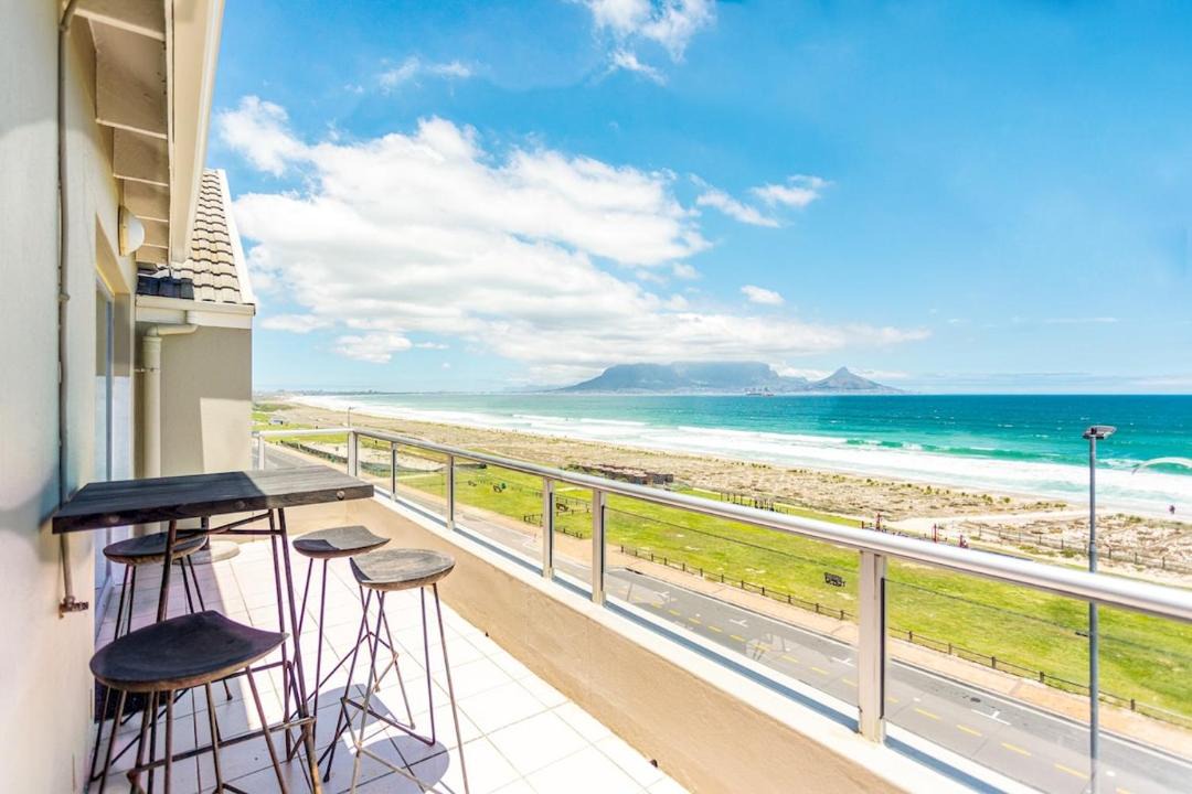 Photo of Others in Bloubergstrand