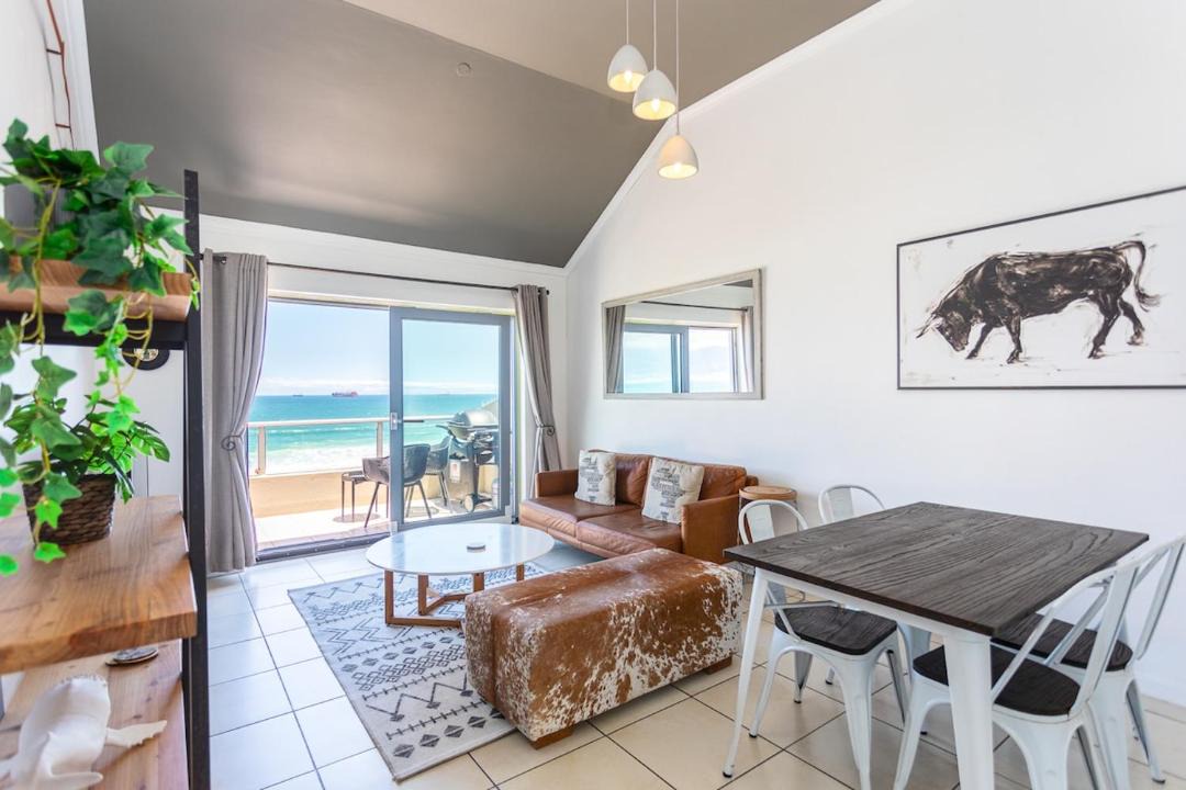 Photo of Others in Bloubergstrand