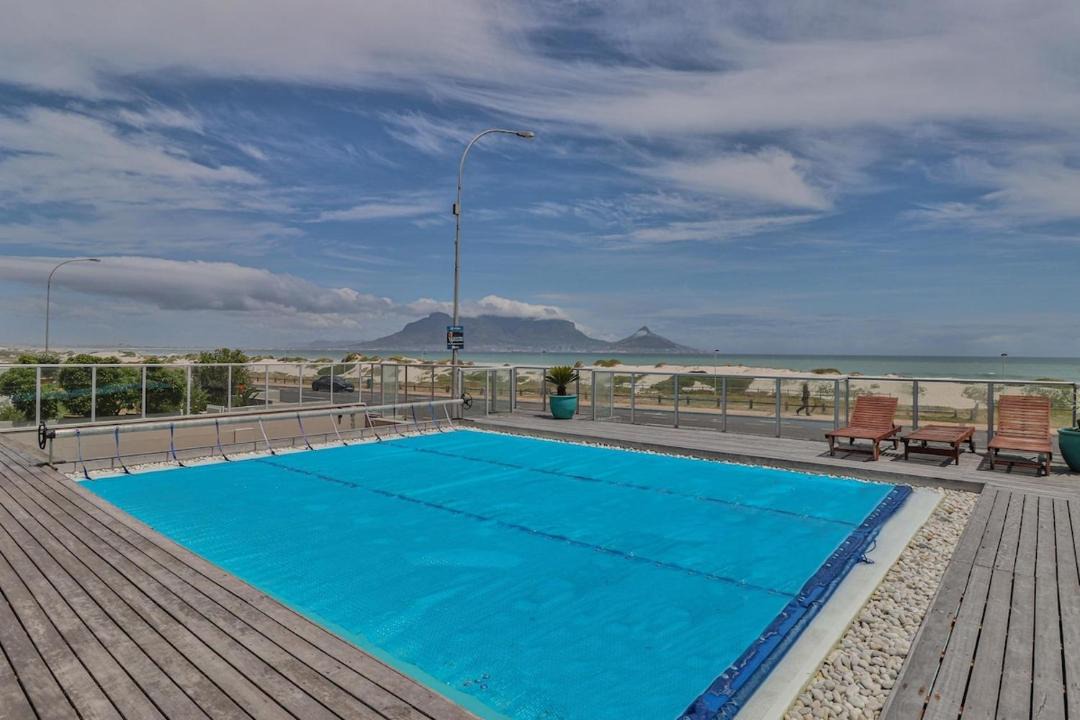 Photo of Others in Bloubergstrand