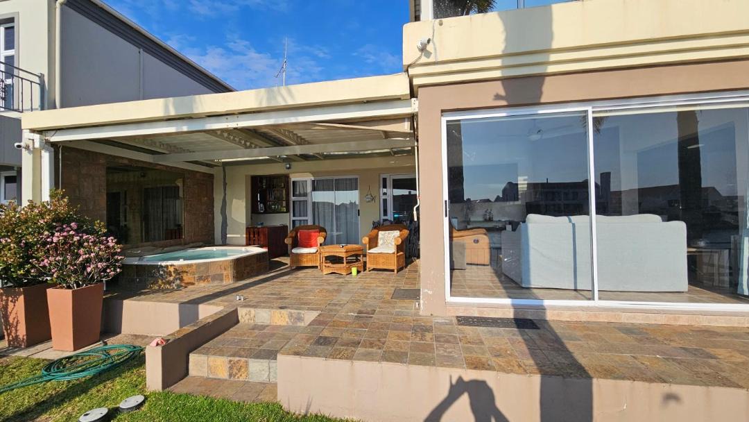 Photo of Others in Port Owen