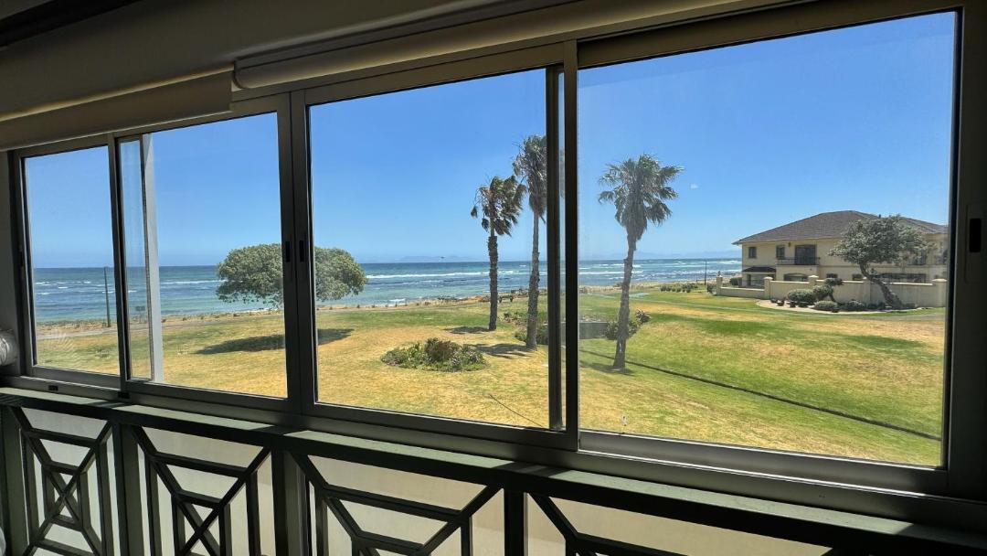 Photo of Patio Balcony in Elgin