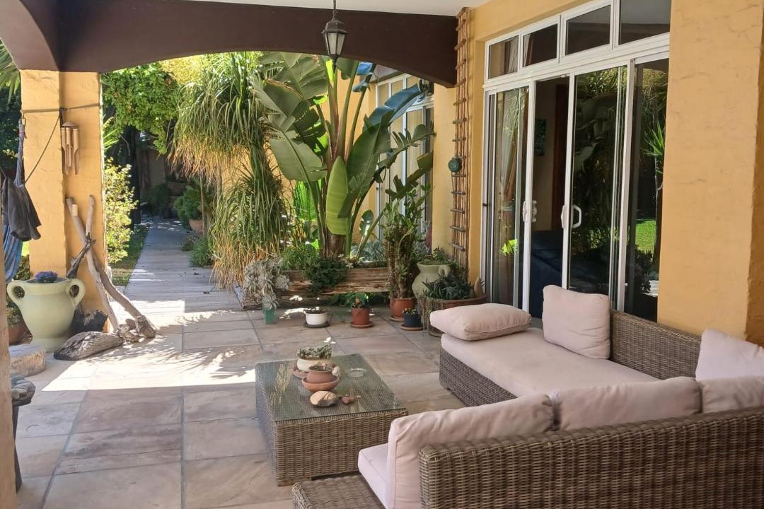 Photo of Patio Balcony in Sunset Beach