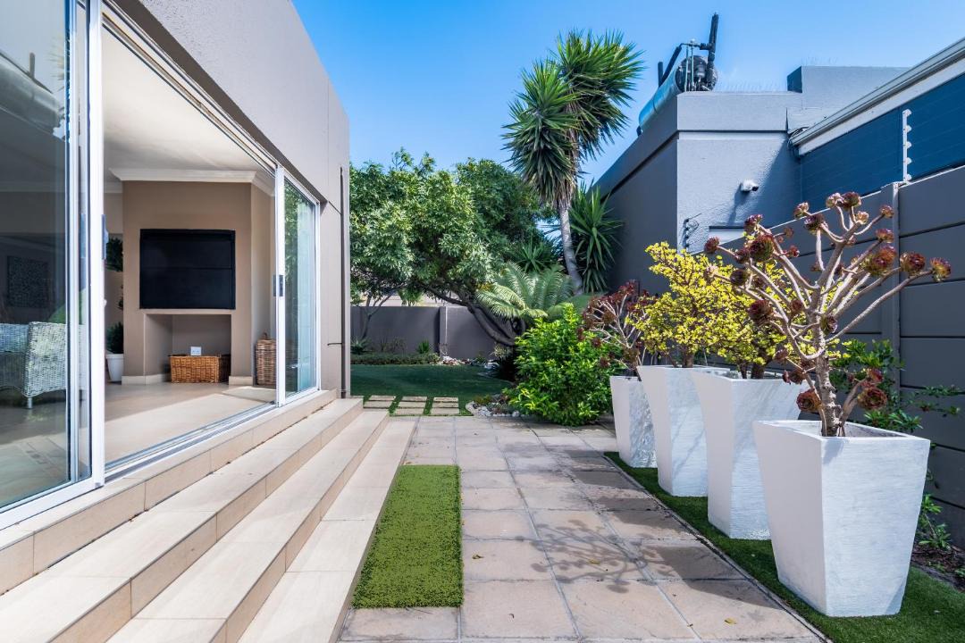 Photo of Patio Balcony in West Beach