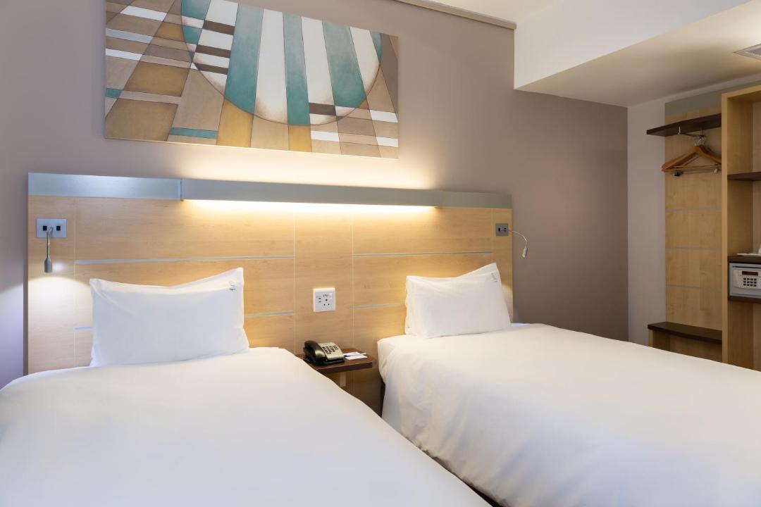 Photo of Bedroom in Cape Town City Centre