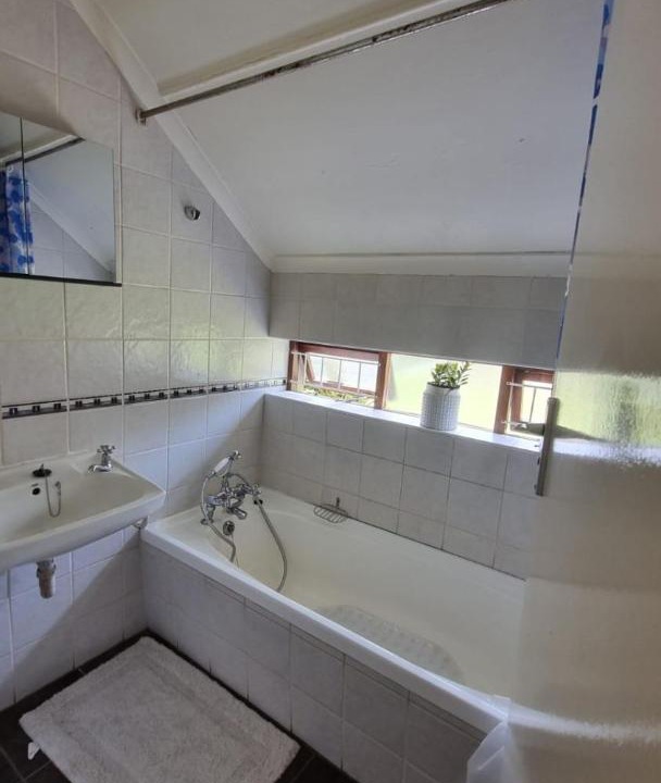 Photo of Bathroom in Victoria Bay