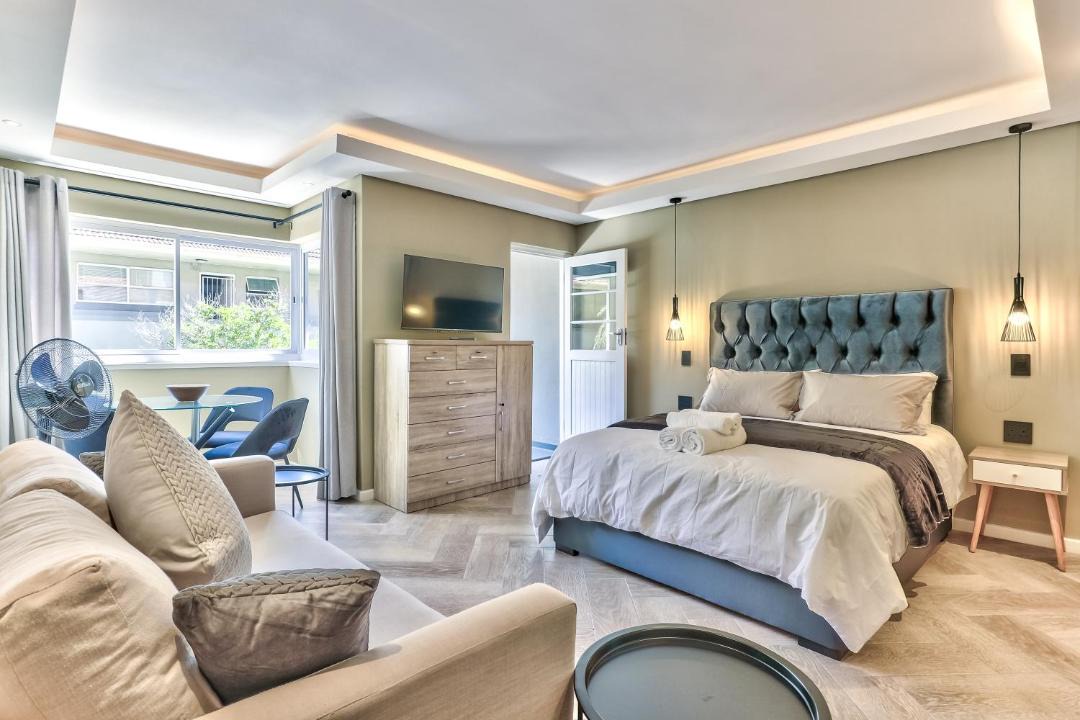 Photo of Bedroom in Three Anchor Bay