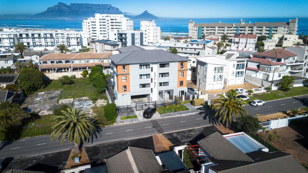 Photo of Others in Bloubergstrand