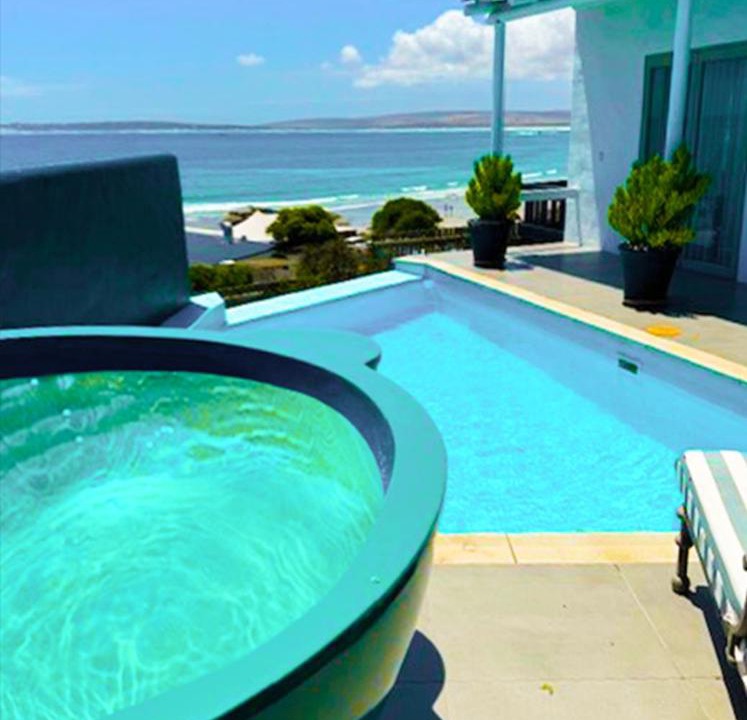 Photo of Others in Paternoster